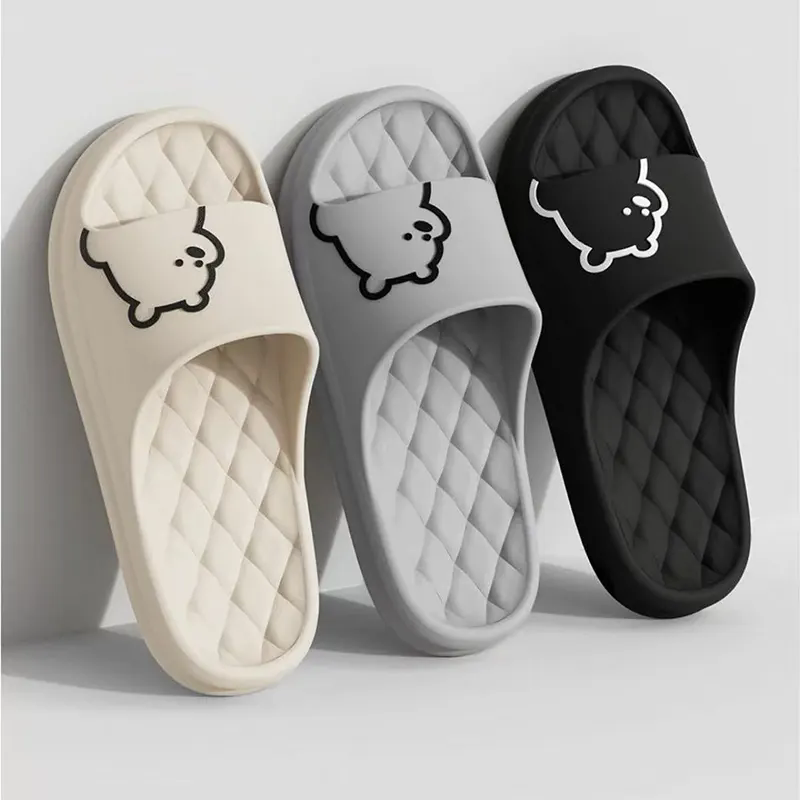 ทำไมรองเท้าแตะรูปหมีน่ารักถึงกลายเป็นสิ่งที่ต้องมีสำหรับการใช้ชีวิตในบ้านอันแสนอบอุ่น?