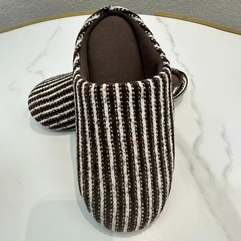 รองเท้าแตะผ้าฝ้ายสำหรับบ้านที่เงียบสงบ